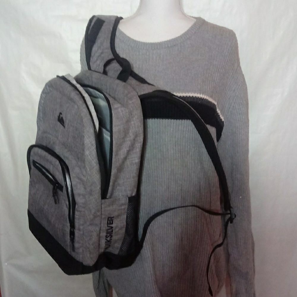Travel Plus Quiksilver